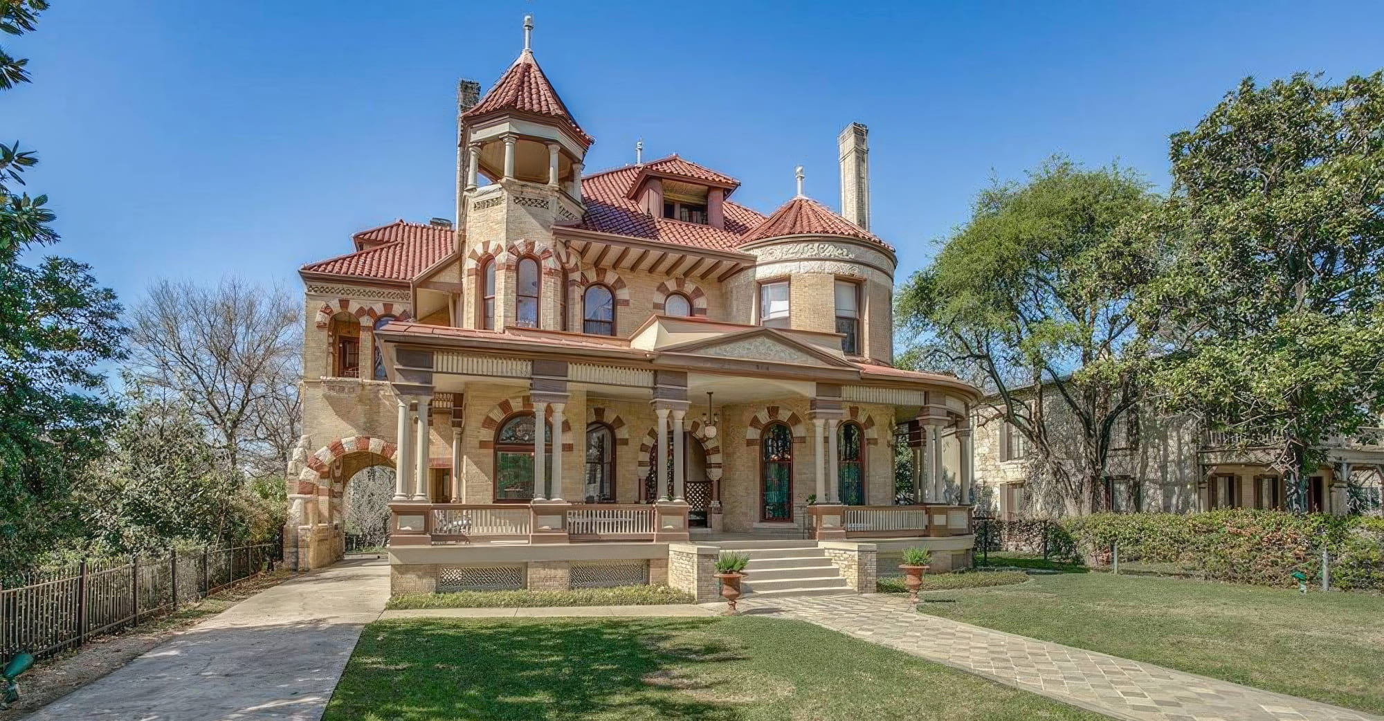 Queen Anne Victorian style house